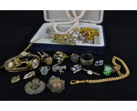 Silver & costume jewellery, together with a silver 'Billiards' fob medal & two military badges 