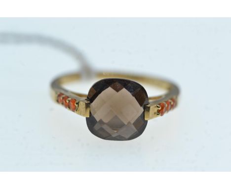 9ct gold & gemstone ring, size R, 2.85 grams 