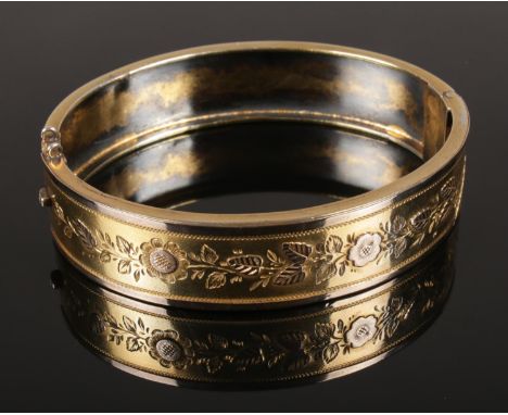 A Continental silver bangle, stamped 800. Total Weight: 17.94g  