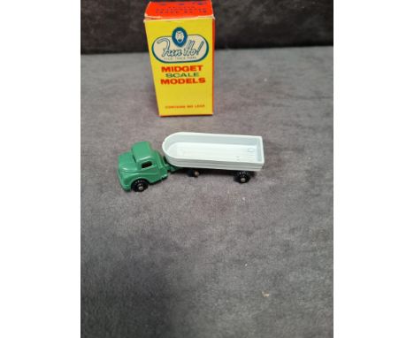 Fun Ho! New Zealand Diecast #18 Austin Articulated Truck with Pale Green Cab &amp; White Trailer with leaflet Mint Model In O