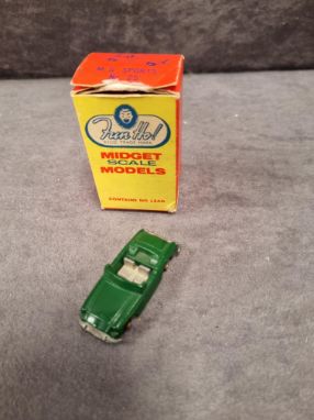Fun Ho! New Zealand Diecast #25 MG Sports Car in Dark Green Mint Model r Tray In Original Crisp Box Fun-Ho! Toys Were A Brand