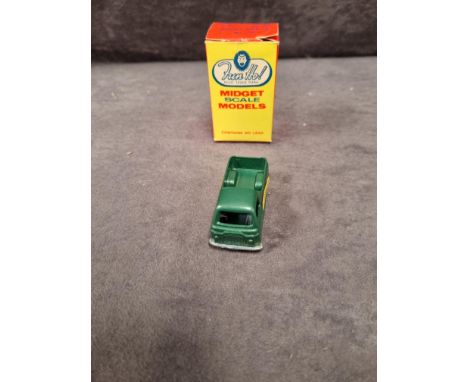 Fun Ho! New Zealand Diecast #28 Morris pick-up with Dunlop Decals in Metallic Green Mint Model With Leaflet In Original Firm 
