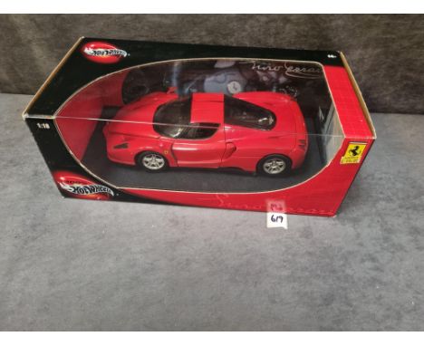 Hotwheels scale 1/18 diecast #56293 Ferrari Enzo in box