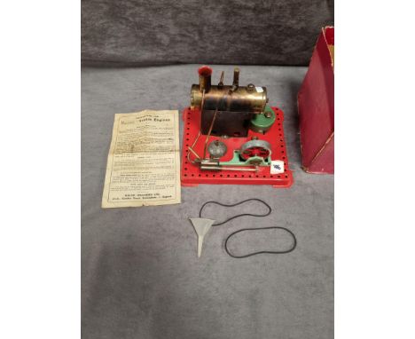 Mamod S.E.2 Stationary steam engine circa 1946 in Maroon box