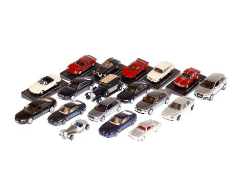 Konv. Automodelle, darunter Minichamps und Solido, meist Maßstab 1:43, leichte Alterungs- und Gebrauchsspuren, Z 2-3