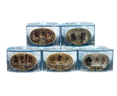 5 versch. The Lord of the Rings Figuren-Sets, ”Soldiers und Scenes”, ”Battle Scale Figures”,  Figurenhöhe ca. 5-7,5, je im OK