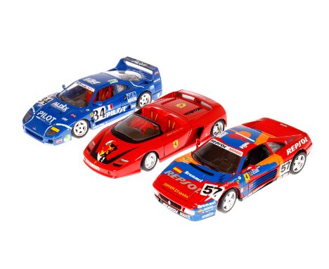 3 Bburago/Guiloy Ferrari Modelle, Maßstab 1:18, 348 tb, F 40 und Mythos, leichte Alterungs- und Gebrauchsspuren, Z 2-3