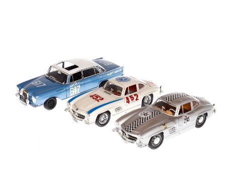 3 Bburago/Revell Mercedes Modelle, Maßstab 1:18, 2x 300 SL und 1x 300 SE, tw besch., Z 2 und Z 3