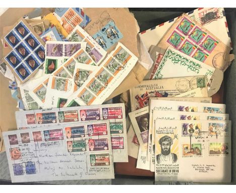 Hundreds of Stamps in Stockbook and Loose, incl. space-filler penny black, China Mao issues, Oman first set 1971 overprints F