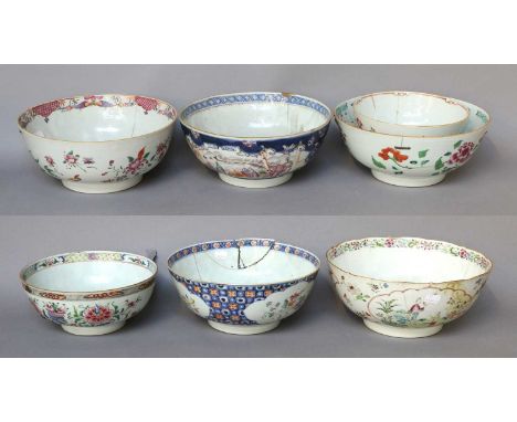 A Group of Seven Various Chinese Porcelain Bowls, Qianlong, with enamel decoration (7)