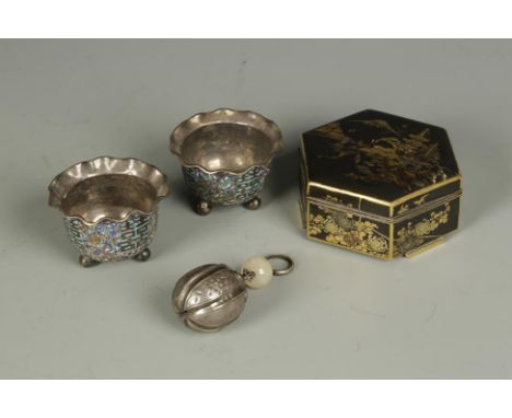 A JAPANESE KOMAI STYLE HEXAGONAL BOX decorated with landscape scenes, 2.75" across; together with a pair of Chinese miniature