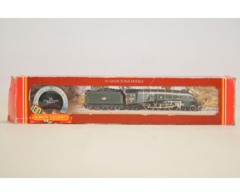 Boxed Hornby Railways OO Gauge BR Class A4 Pacific 60022 "Mallard" Locomotive Model  This exquisite Hornby Railways OO gauge 