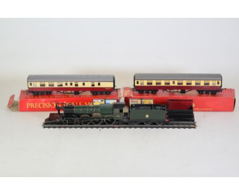 **Hornby "Morlais Castle" Model Train Set with Tri-ang and Rovex Carriages**  This lot features a detailed Hornby model train