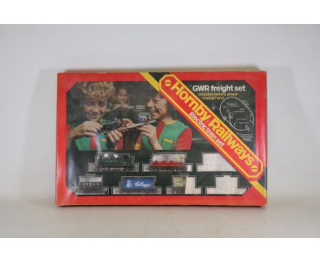 **Hornby Railways Electric Model Train Set – GWR Freight with Accessories and Scenic Elements**  This exquisite Hornby Railwa