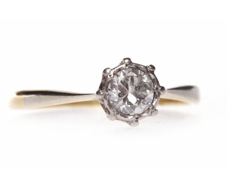 EIGHTEEN CARAT GOLD DIAMOND SOLITAIRE RINGwith an illusion set diamond of approximately 0.21 carats, size K, 1.8g