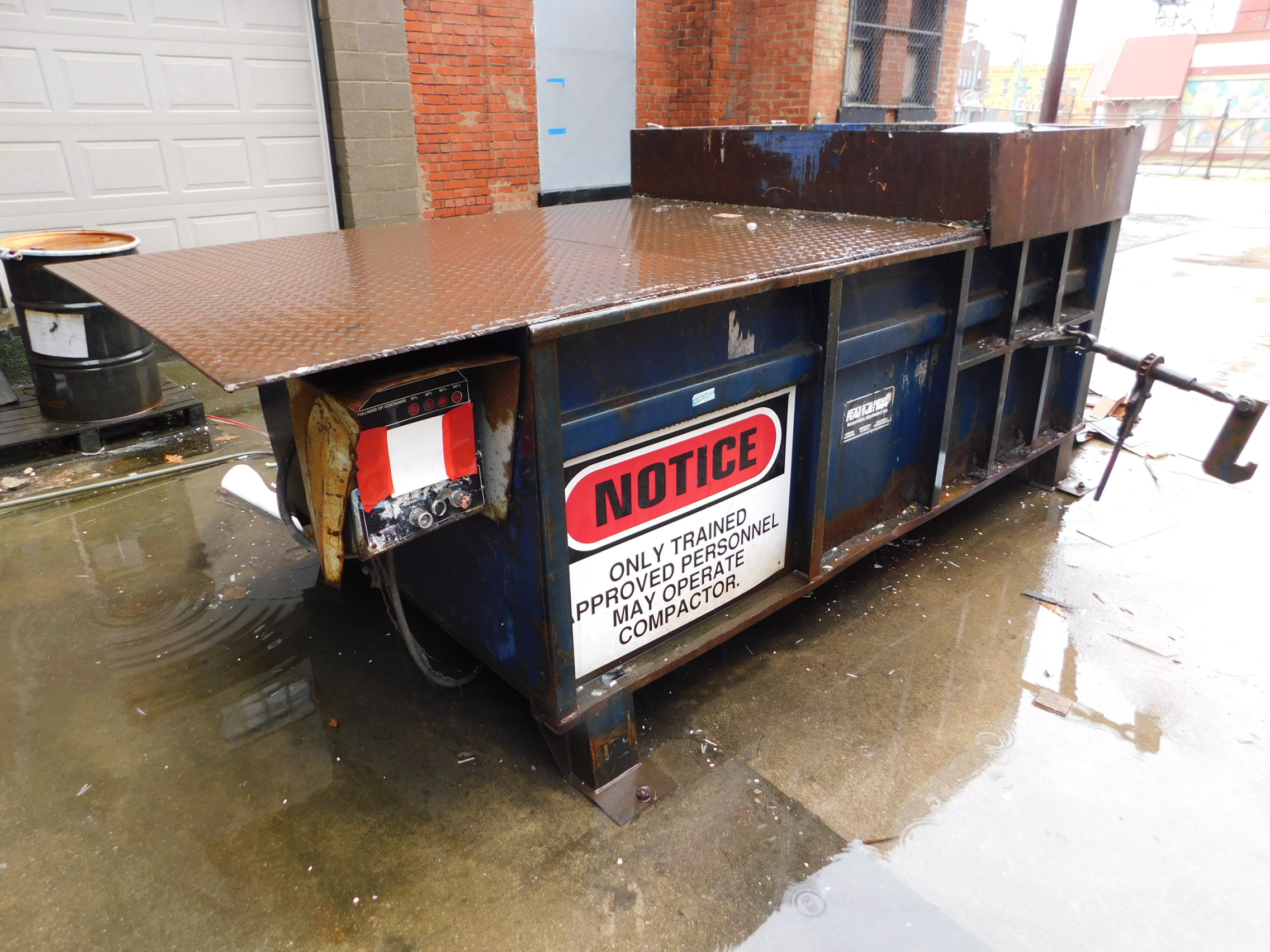 Marathon Ram Jet Hydraulic Trash Compactor