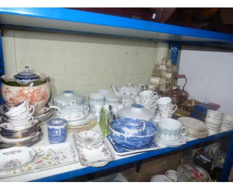 Spode and Royal Worcester teaware, Rosenthal dinnerware, copper kettle, brassware, coins and various china