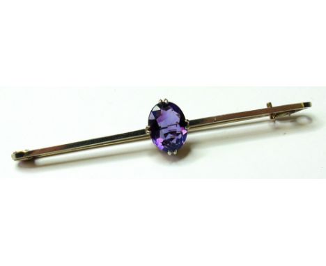9ct Gold Bar Brooch set with Oval Amethyst weight 3.0 grams 