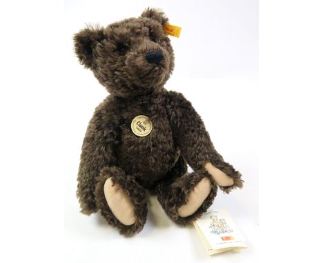 Steiff - Handmade Brown Mohair Teddy Bear - "1920 Classic Teddy Bear". With Steiff Golden Stud In Ear, Internal Growler, move