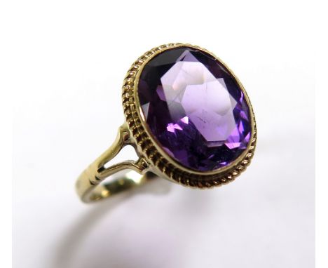 9ct Gold Ring with Amethyst size H weight 1.8 grams