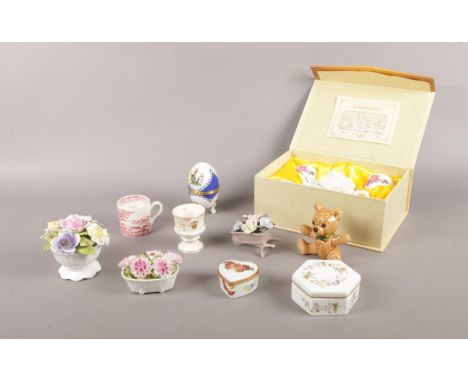 A quantity of assorted ceramic's. Swinnertons 'Silverdale' coffee cup,  Wedgwood 'Mirabelle' trinket, Goebel bear No 539 etc 