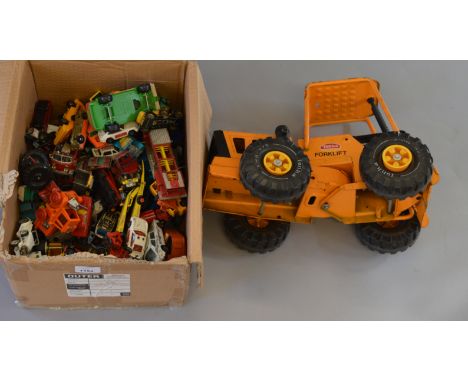 Quantity of assorted playworn diecast models, mostly Matchbox examples together with a Tonka Forklift Tractor.