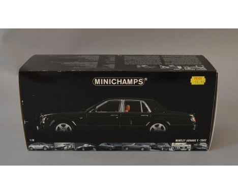 Minichamps Bentley Arnage T 2002, 1:18 scale, dark green. Boxed, E.