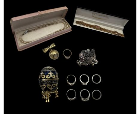 9ct gold cubic zirconia flower head cluster ring, hallmarked, silver jewellery including necklaces and rings, Polaris brooch 
