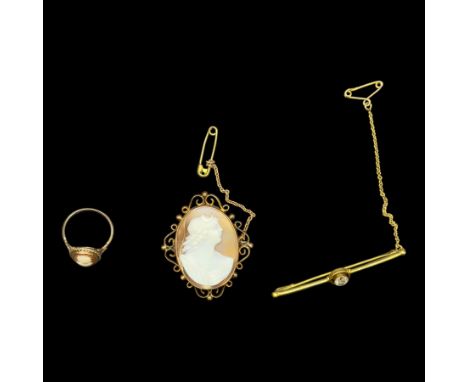 9ct gold jewellery, including cameo brooch, ring and stone set bar broochCondition Report:Approx 10 grams