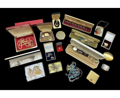 Gold jewellery, comprising 18ct gold Religious pendant on 9ct gold chain, 9ct gold Religious brooch and a 9ct gold stone set 