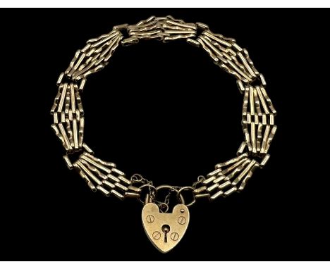 9ct gold gate bracelet with heart clasp, hallmarkedCondition Report:Approx 8.3 grams
