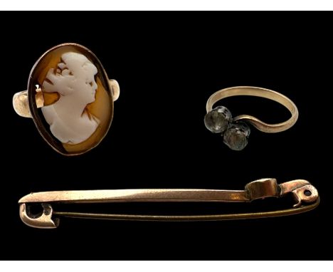 9ct jewellery including cameo ring, stone set ring and stone set broochCondition Report:Gross approx 6.4 grams