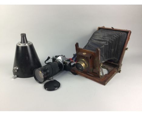 LOT OF VINTAGE CAMERAS AND ACCESSORIES