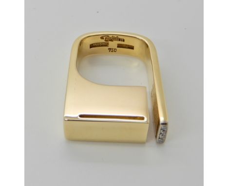 AN 18CT GOLD REY URBAN DESIGN DANISH RETRO DIAMOND SET RING designed for Age Fausing Denmark mid 1970's, set with four eight 