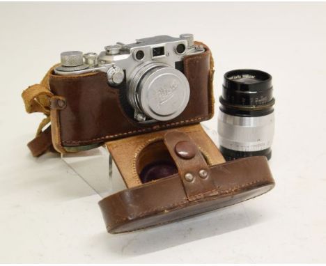 Cameras - Leica IIIc Serial No.386202 (1941-42) having a Summitar f=5cm 1:2 lens serial No.658033, with original brown leathe