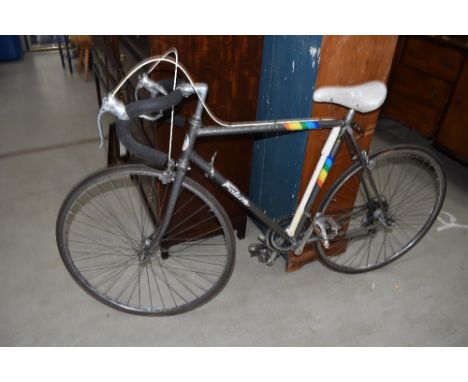 A vintage Falcon Challenger racing cycle, Reynolds 501 tubing , in nice condition, reputedly ridden by Gareth Morgan in 1986 