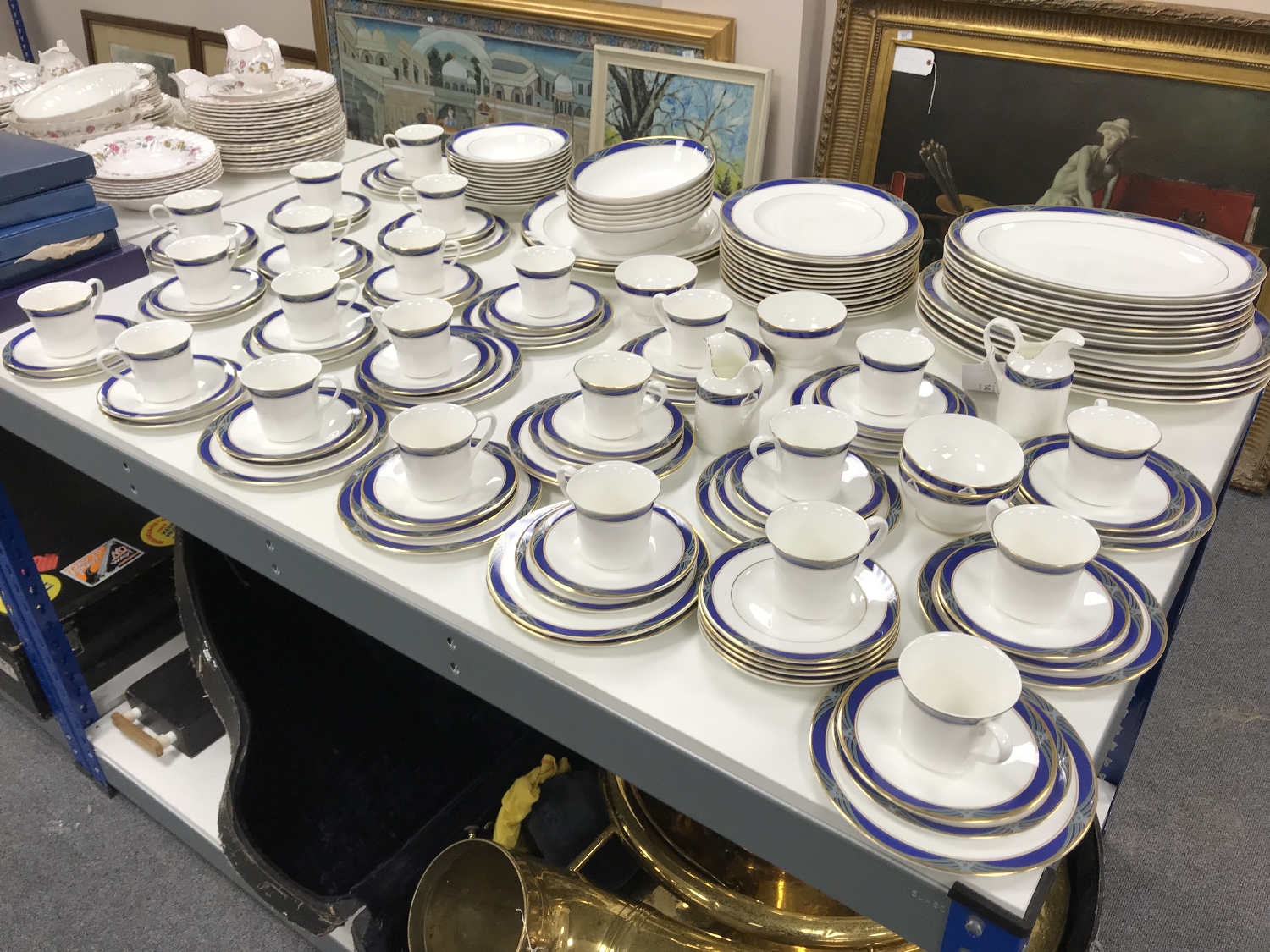 A Royal Doulton tea and dinner service Regalia pattern. (142)