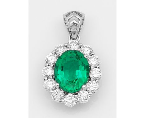 Traveller-Anhänger mit Gem Lab-Diamanten und -SmaragdWeißgold, gest. 750. Zentral besetzt mit einem leuchtendgrünen Labor-Sma