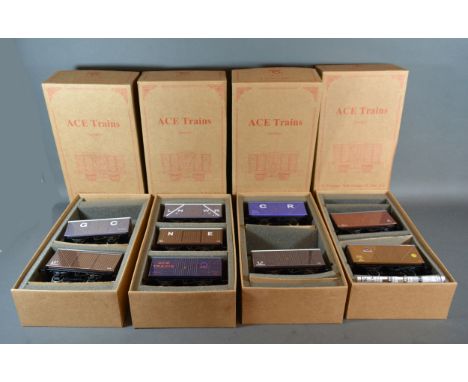Ace Trains A Vintage Style Gauge 0 Van Set G/2 Series within four boxes 