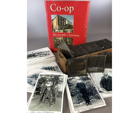 Historical industrial interest:  Boxed collection of lantern slides, Victorian / early 20th Century, of architectural / indus