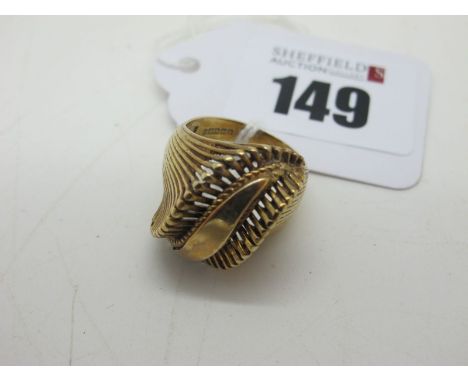 A 9ct Gold Dress Ring, of abstract design (finger size K) (7.5grams). 