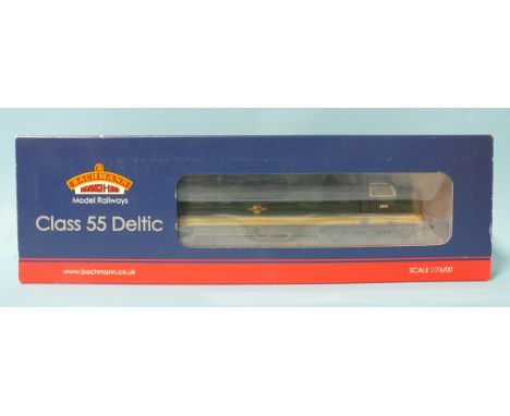 Bachmann OO Gauge, 32-529B BR Class 55 Deltic diesel engine D9011, two-tone green, (weathered), boxed with papers.