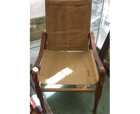 WW1 British Officers Private Purchase Fold Away Campaign Chair. High quality item with turned wooden legs made from Beech wit