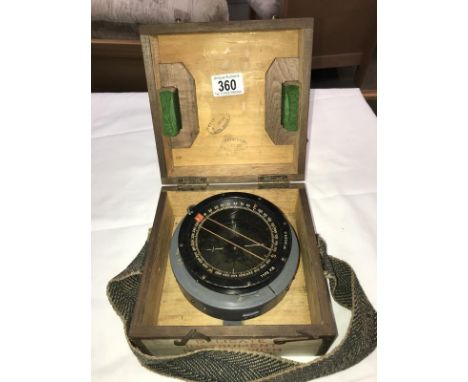 An aircraft compass Type P8