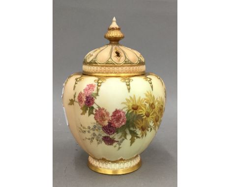 A Royal Worcester blush ivory pot pouri pot