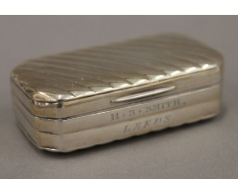 A Georgian silver snuff box