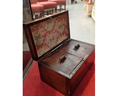 Small oak tea caddy