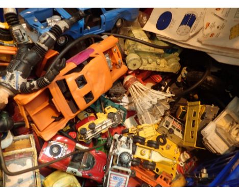 Box of vintage diecast model vehicles and others 