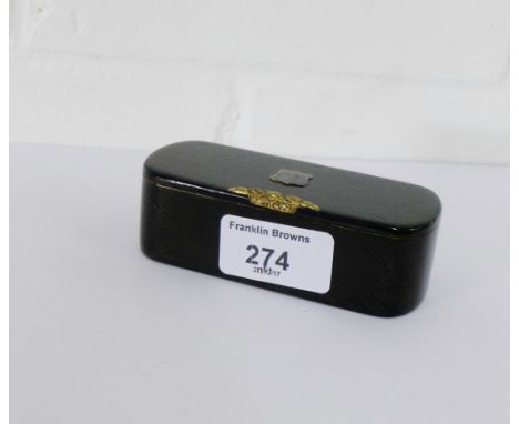 A Mauchline Tartan Ware snuff box, the hinged lid opening to reveal makers mark, Smith of Mauchline, a white metal shield to 
