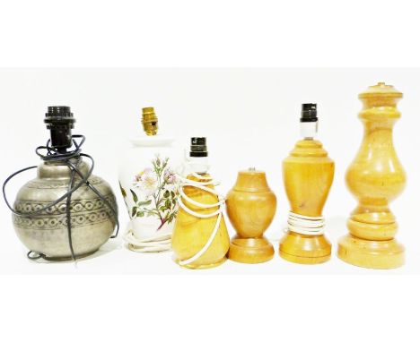 Portmeirion 'Botanic Gardens' lamp base with further wooden turned lamp bases